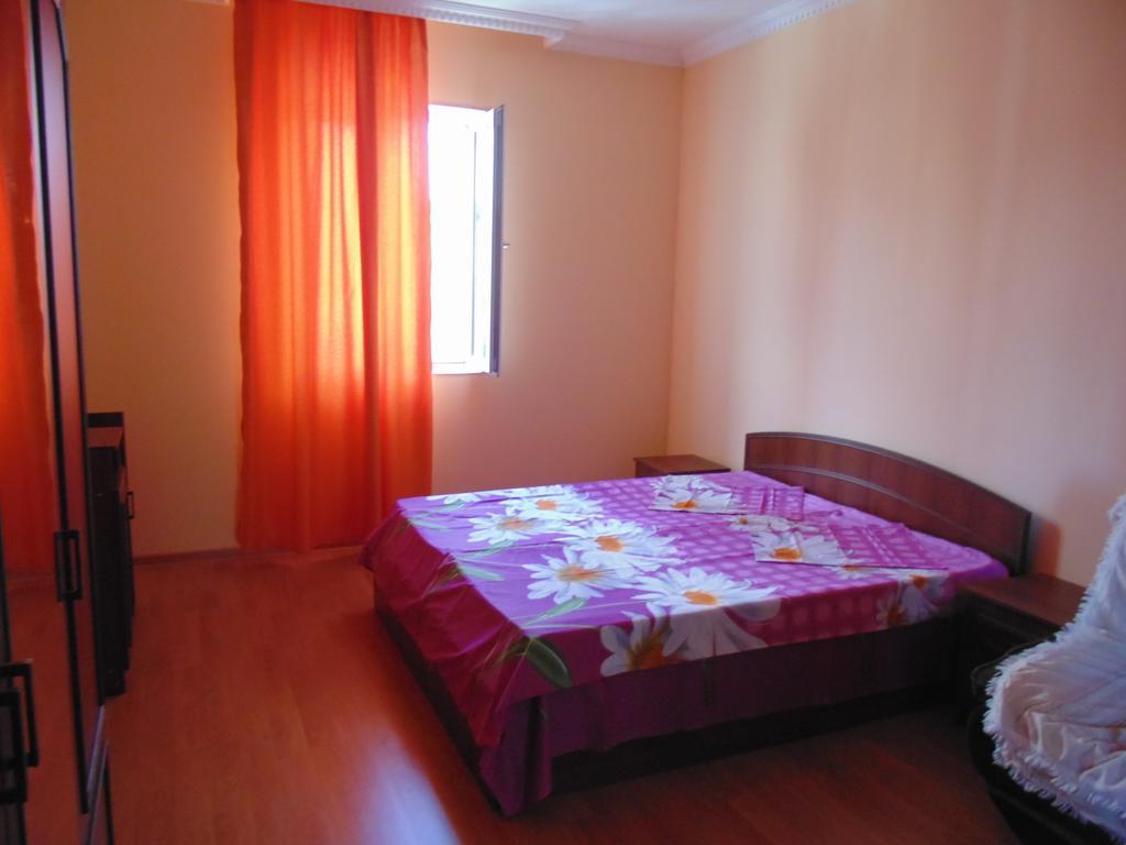 Apartment Merabi Batumi Cameră foto